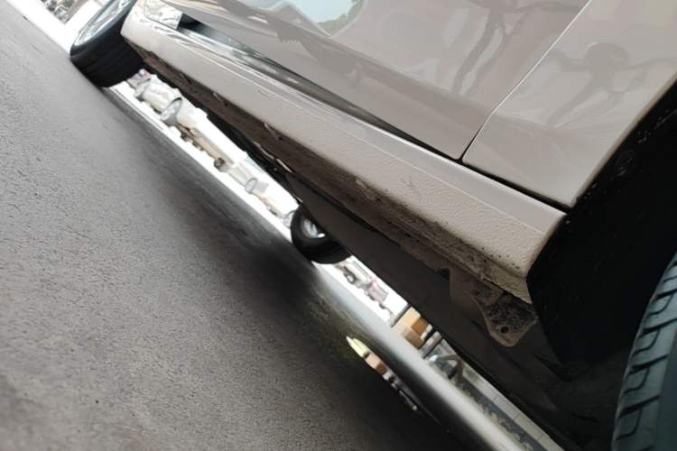 Used Chevrolet Cavalier 2016 1.5L Automatic Enjoyment Edition Right Side Sill