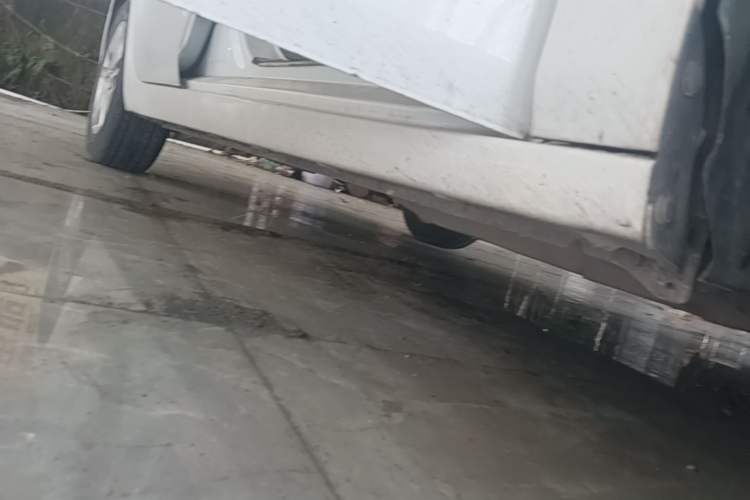 Used Chevrolet Cavalier 2016 1.5L Automatic Xinyue Edition Right Side Sill