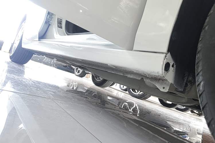 Used Chevrolet Cavalier 2016 1.5L Manual Xinyue Edition Right Side Sill