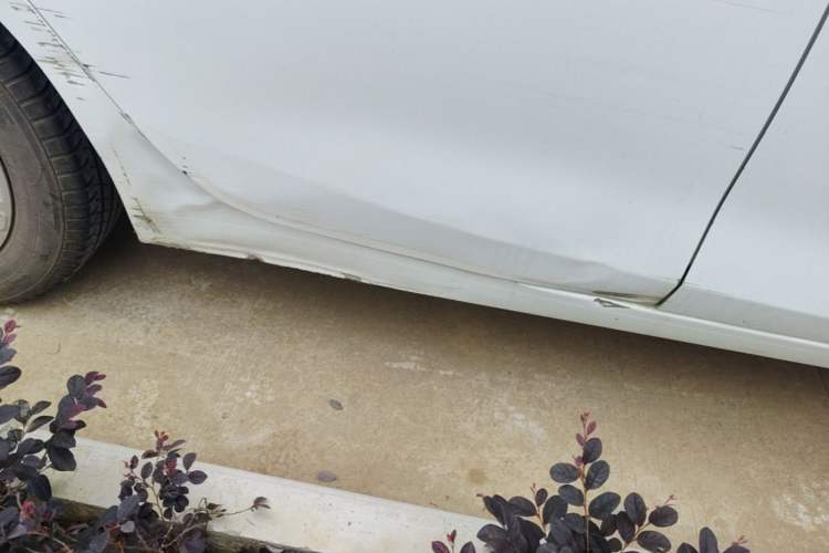 Used Chevrolet Cavalier 2016 1.5L Automatic Enjoyment Edition Right Side Sill