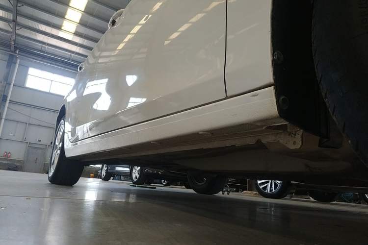 Used Chevrolet Cavalier 2016 1.5L Automatic Xinyue Edition Right Side Sill