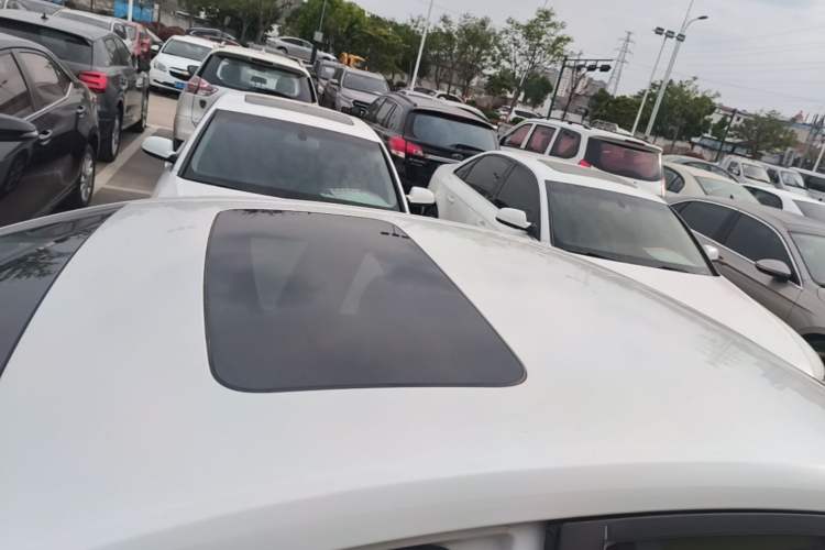 Used Chevrolet Cavalier 2016 1.5L Automatic Xinyue Edition Roof