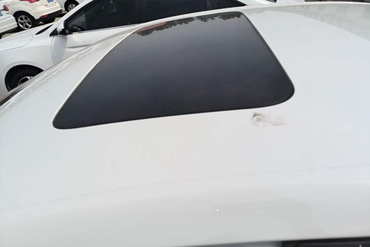 Used Chevrolet Cavalier 2016 1.5L Manual Xinyue Edition Roof