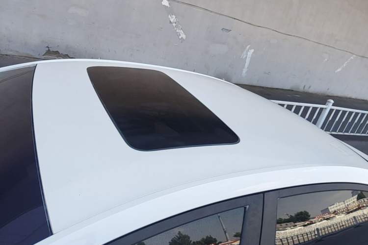 Used Chevrolet Cavalier 2016 1.5L Automatic Xinyue Edition Roof