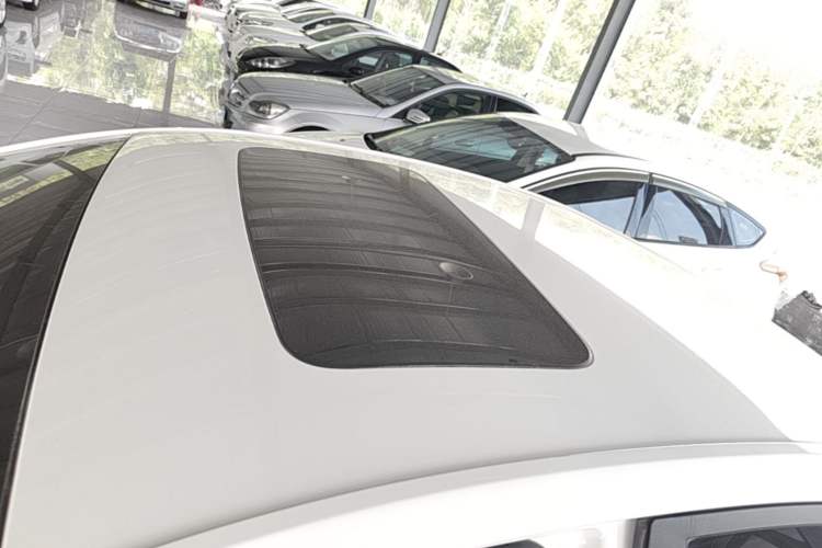 Used Chevrolet Cavalier 2016 1.5L Manual Xinyue Edition Roof