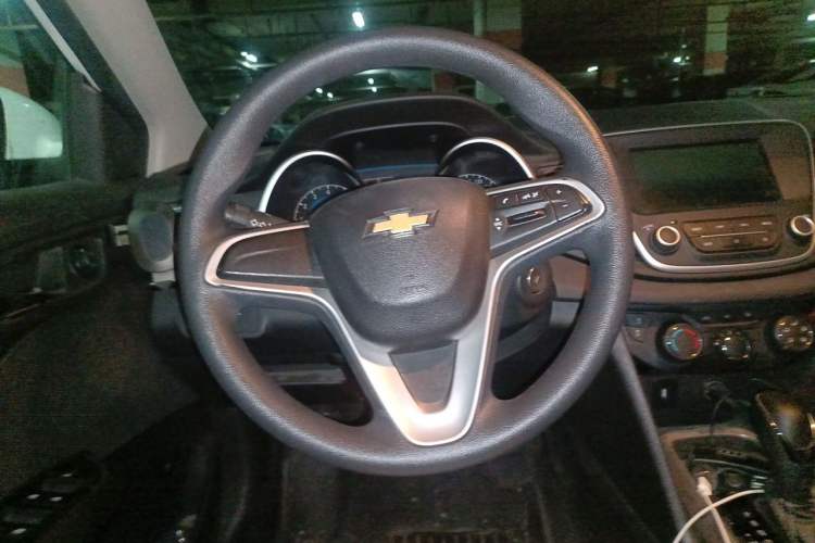 Used Chevrolet Cavalier 2016 1.5L Automatic Xinyue Edition Steering Wheel
