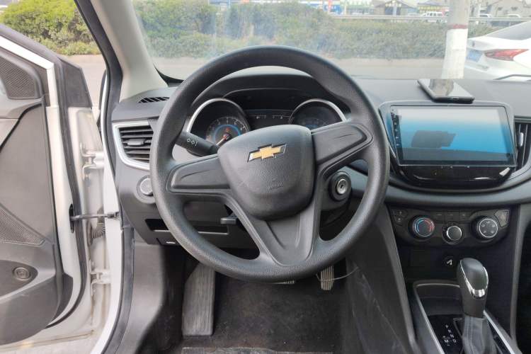 Used Chevrolet Cavalier 2016 1.5L Automatic Enjoyment Edition Steering Wheel
