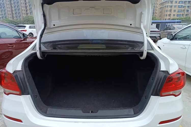 Used Chevrolet Cavalier 2016 1.5L Automatic Enjoyment Edition Trunk
