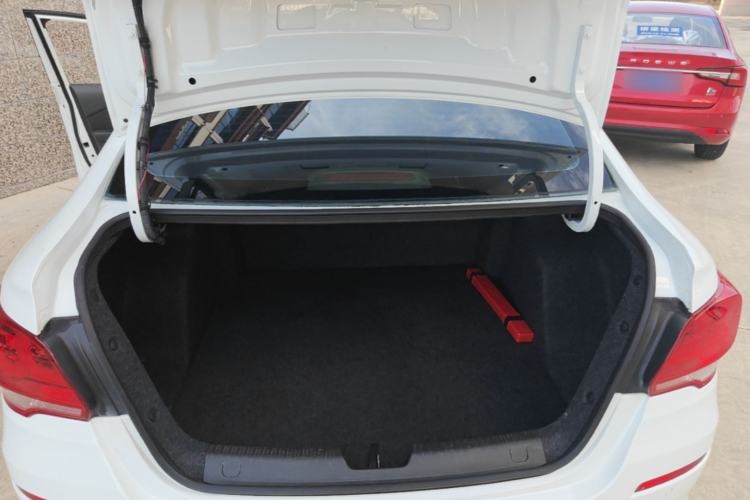 Used Chevrolet Cavalier 2016 1.5L Automatic Xinyue Edition Trunk