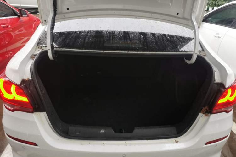 Used Chevrolet Cavalier 2016 1.5L Automatic Xinyue Edition Trunk
