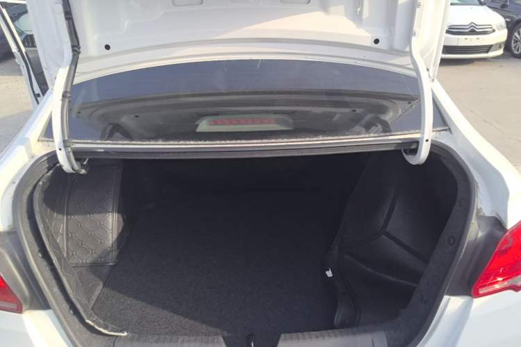 Used Chevrolet Cavalier 2016 1.5L Automatic Xinyue Edition Trunk
