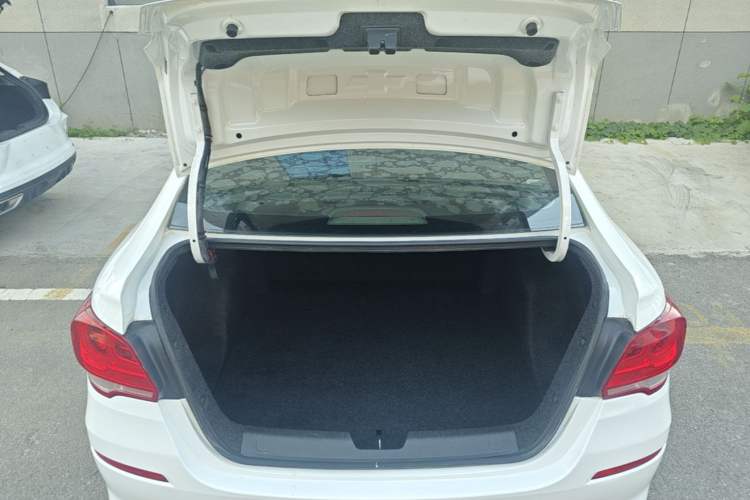 Used Chevrolet Cavalier 2016 1.5L Manual Enjoyment Edition Trunk