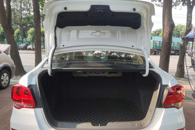 Used Chevrolet Cavalier 2016 1.5L Manual Xinyue Edition Trunk