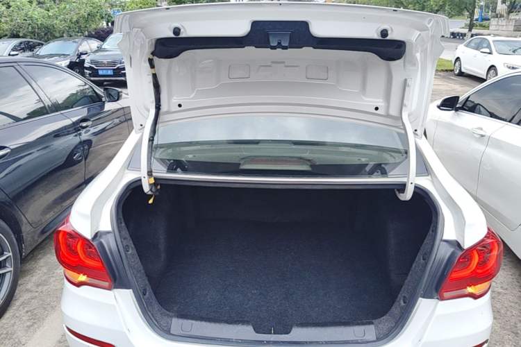 Used Chevrolet Cavalier 2016 1.5L Automatic Xinyue Edition Trunk