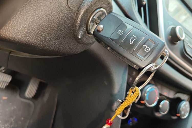 Used Chevrolet Cavalier 2016 1.5L Automatic Enjoyment Edition Vehicle Key