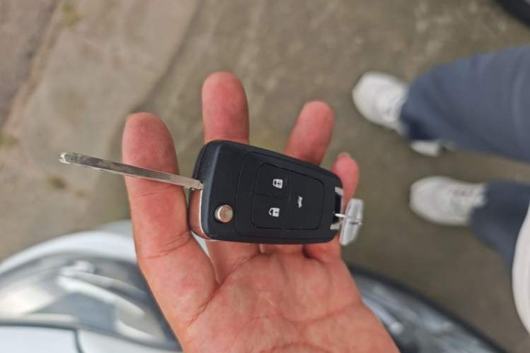 Used Chevrolet Cavalier 2016 1.5L Manual Xinyue Edition Vehicle Key