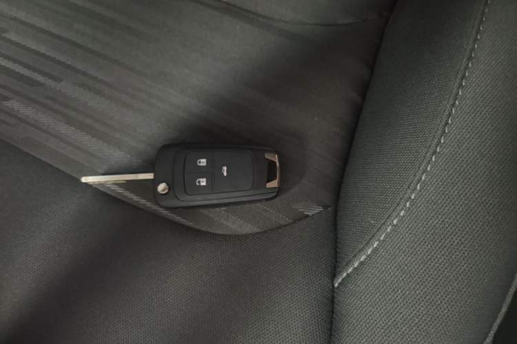 Used Chevrolet Cavalier 2016 1.5L Automatic Enjoyment Edition Vehicle Key