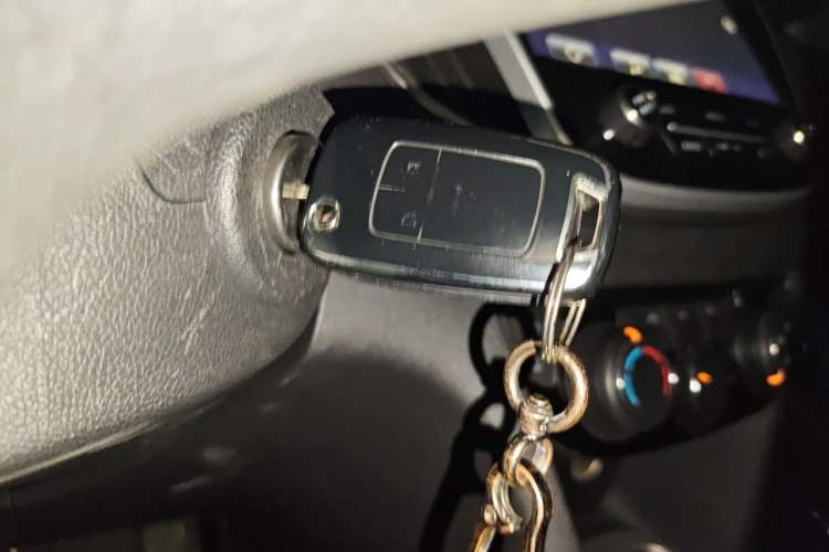 Used Chevrolet Cavalier 2016 1.5L Automatic Enjoyment Edition Vehicle Key