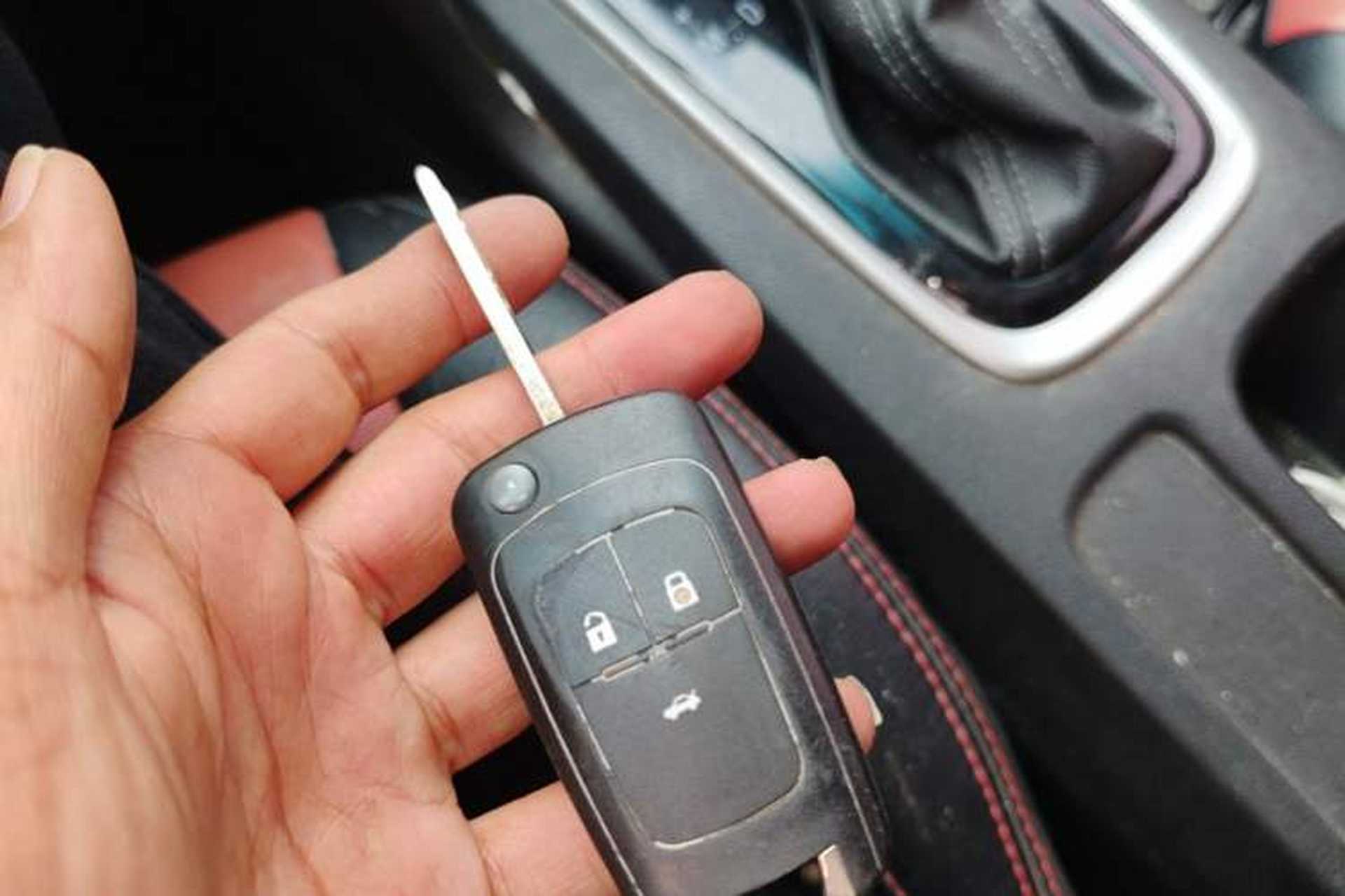 Used Chevrolet Cavalier 2016 1.5L Automatic Enjoyment Edition Vehicle Key
