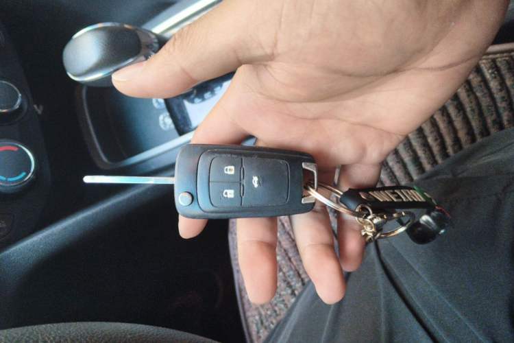 Used Chevrolet Cavalier 2016 1.5L Automatic Enjoyment Edition Vehicle Key