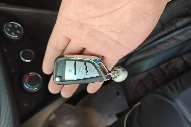 Used Chevrolet Cavalier 2016 1.5L Manual Enjoyment Edition Vehicle Key