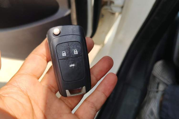 Used Chevrolet Cavalier 2016 1.5L Automatic Enjoyment Edition Vehicle Key
