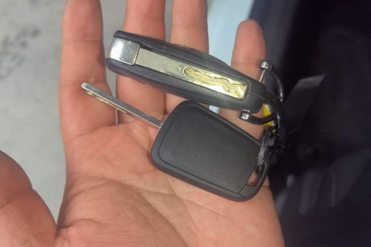 Used Chevrolet Cavalier 2016 1.5L Automatic Enjoyment Edition Vehicle Key
