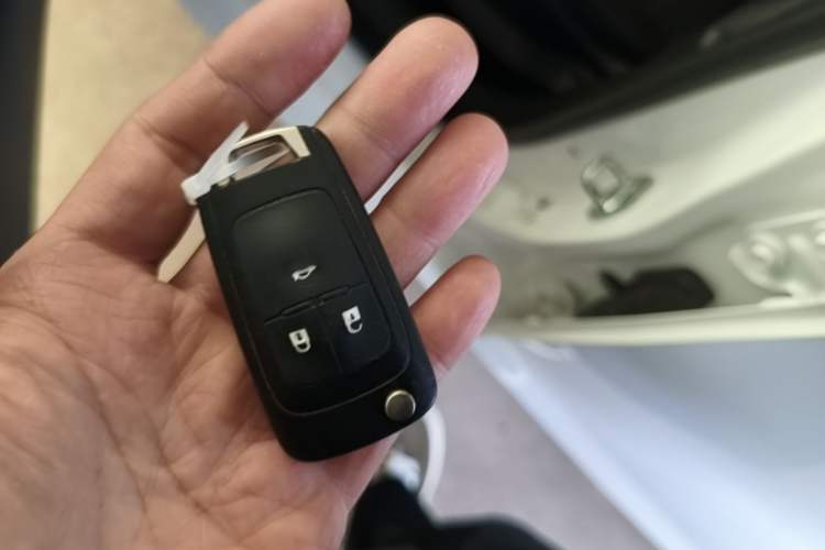 Used Chevrolet Cavalier 2016 1.5L Automatic Enjoyment Edition Vehicle Key