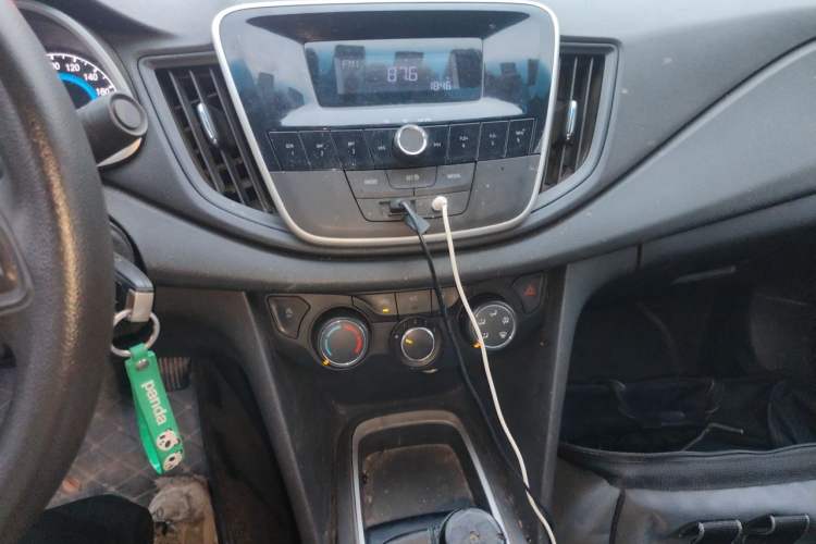 Used Chevrolet Cavalier 2016 1.5L Manual Enjoyment Edition Audio And AC Panel