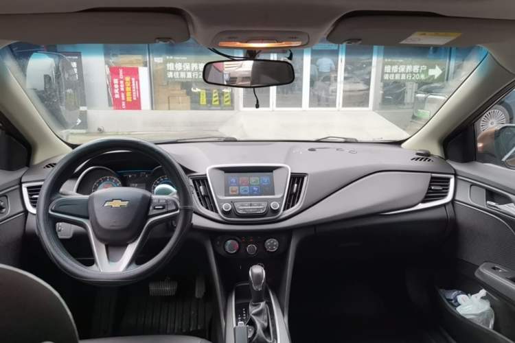 Used Chevrolet Cavalier 2016 1.5L Automatic Xinyue Edition Center Console