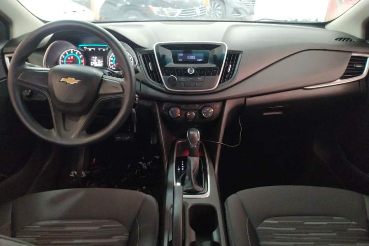 Used Chevrolet Cavalier 2016 1.5L Automatic Enjoyment Edition Center Console