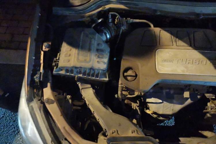 Used Chevrolet Cavalier 2016 1.5L Automatic Xinyue Edition Engine Bay Right