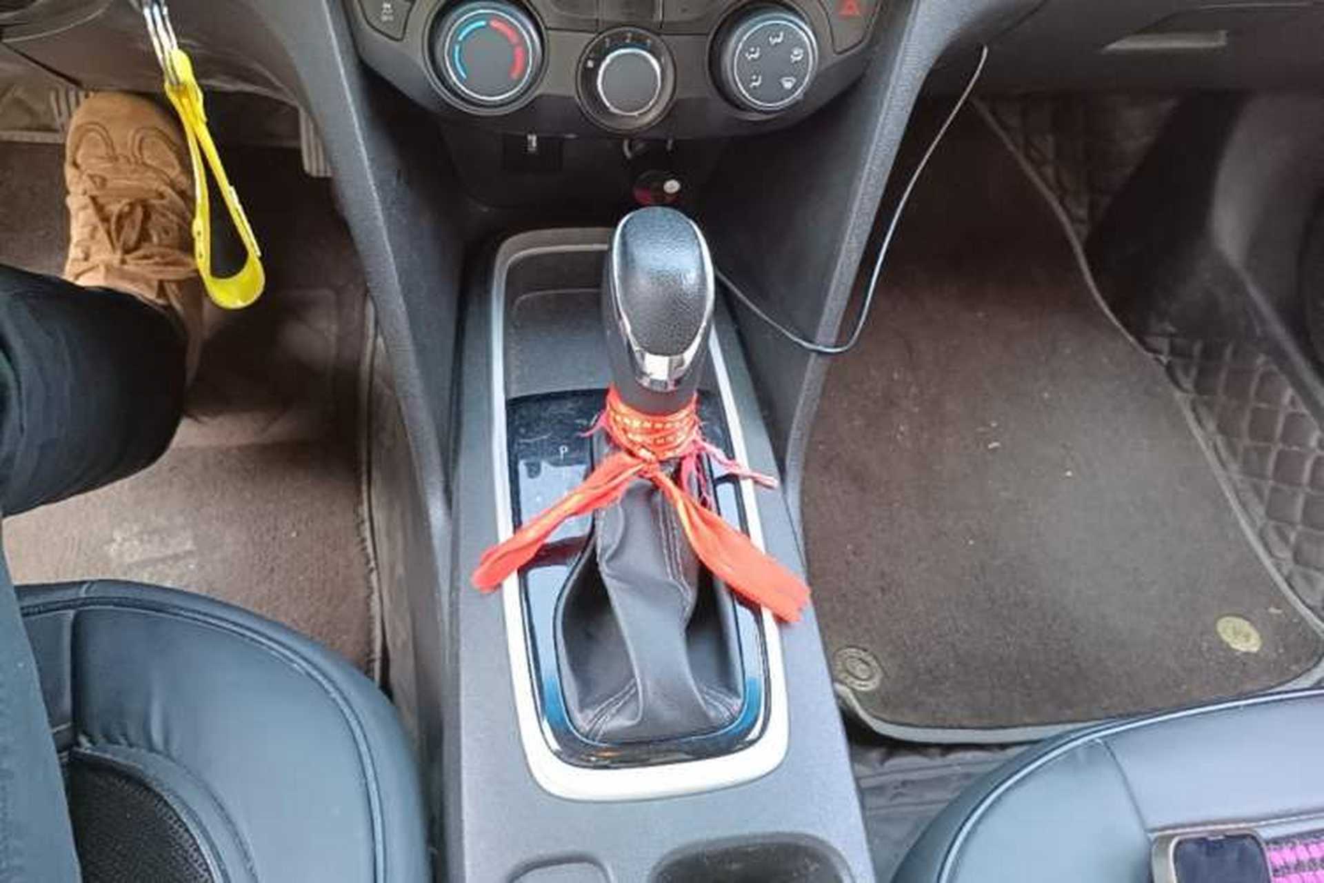 Used Chevrolet Cavalier 2016 1.5L Automatic Xinyue Edition Gear Lever