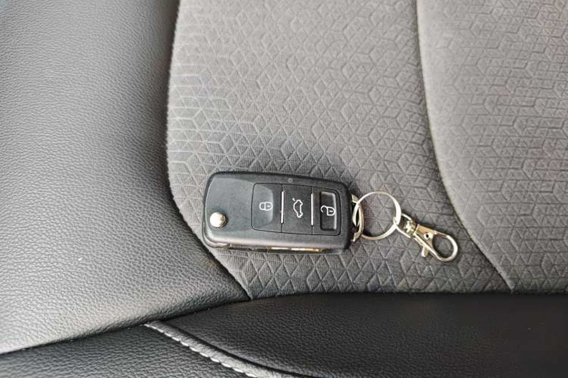 Used Chevrolet Cavalier 2016 1.5L Automatic Xinyue Edition Interior 1