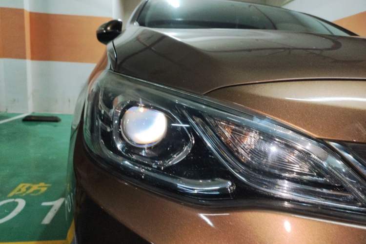 Used Chevrolet Cavalier 2016 1.5L Automatic Xinsong Edition Right Front Headlight
