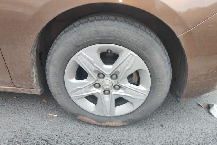 Used Chevrolet Cavalier 2016 1.5L Manual Enjoyment Edition Right Front Wheel Hub