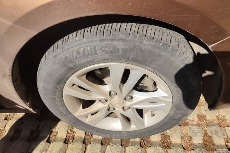 Used Chevrolet Cavalier 2016 1.5L Automatic Xinyue Edition Right Front Wheel Hub