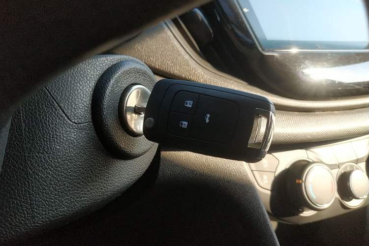 Used Chevrolet Cavalier 2016 1.5L Automatic Enjoyment Edition Vehicle Key
