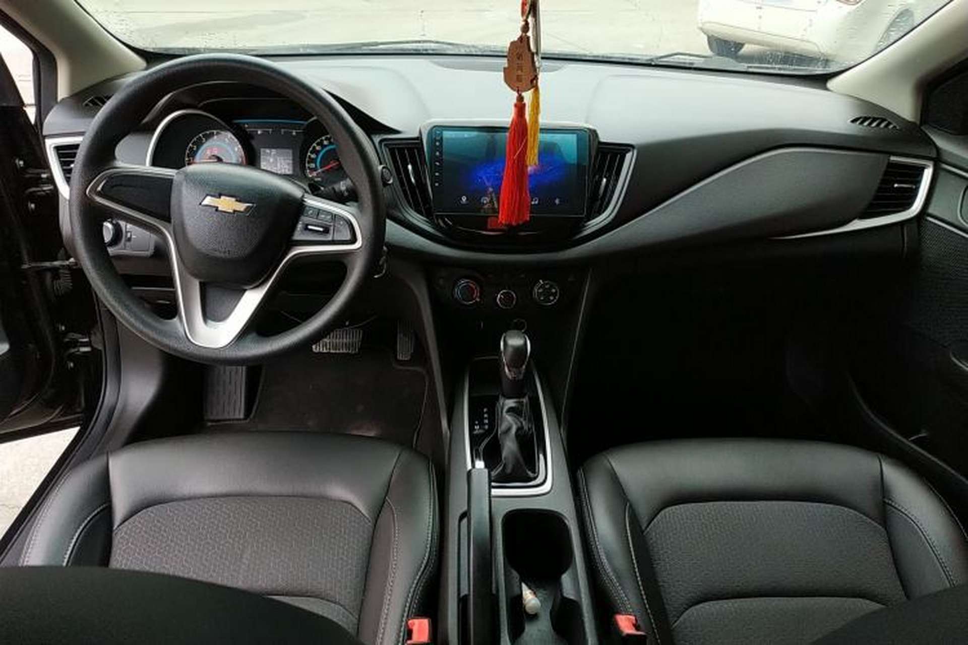 Used Chevrolet Cavalier 2018 320 Automatic Xinyue Edition Center Console