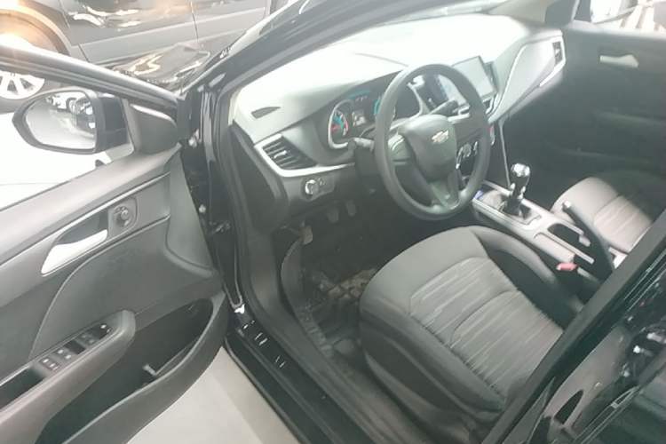 Used Chevrolet Cavalier 2018 320 Manual Enjoyment Edition Driver Seat