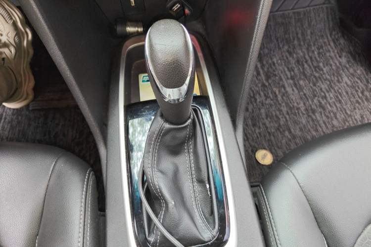 Used Chevrolet Cavalier 2018 320 Automatic Xinyue Edition Gear Lever