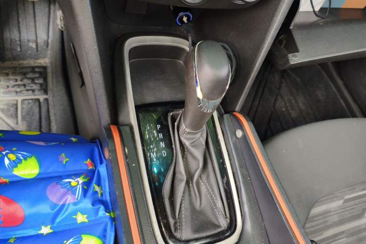 Used Chevrolet Cavalier 2018 320 Automatic Enjoyment Sunroof Edition Gear Lever