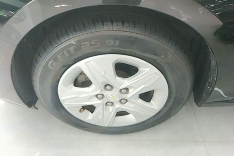 Used Chevrolet Cavalier 2018 320 Manual Enjoyment Edition Left Front Wheel Hub