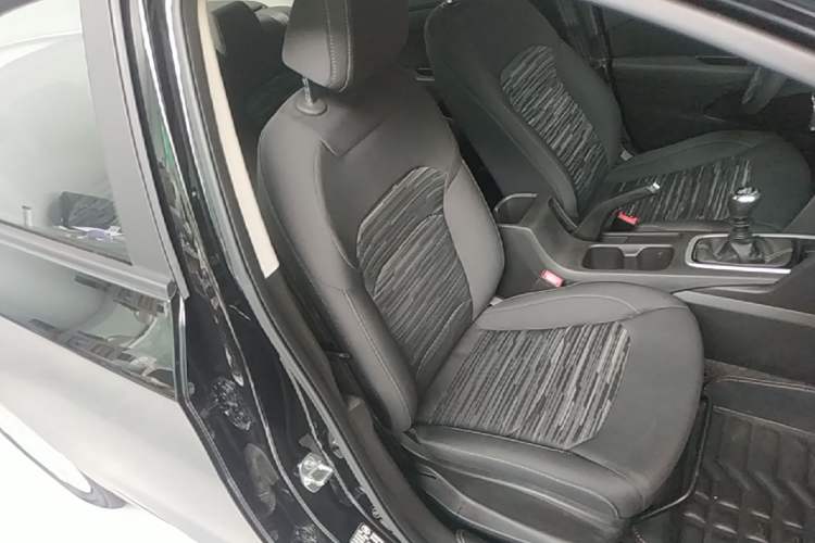 Used Chevrolet Cavalier 2018 320 Manual Enjoyment Edition Right Front Seat
