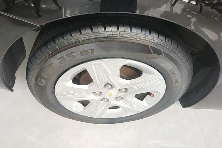 Used Chevrolet Cavalier 2018 320 Manual Enjoyment Edition Right Rear Wheel Hub
