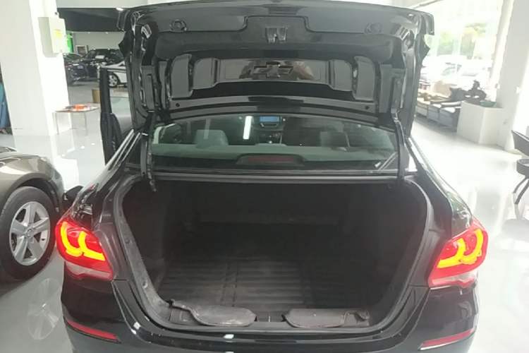 Used Chevrolet Cavalier 2018 320 Manual Enjoyment Edition Trunk