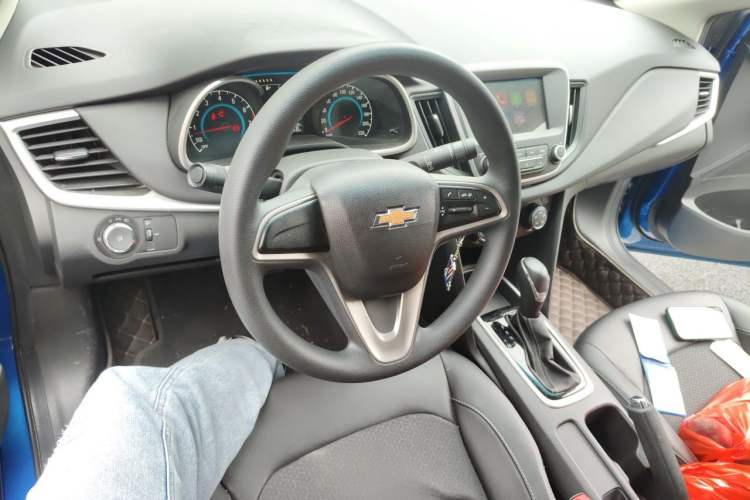 Used Chevrolet Cavalier 2018 320 Automatic Xinyue Edition Center Console