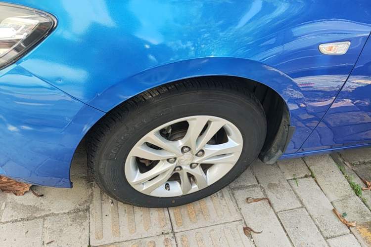 Used Chevrolet Cavalier 2018 320 Manual Xinyue Edition Exterior 4