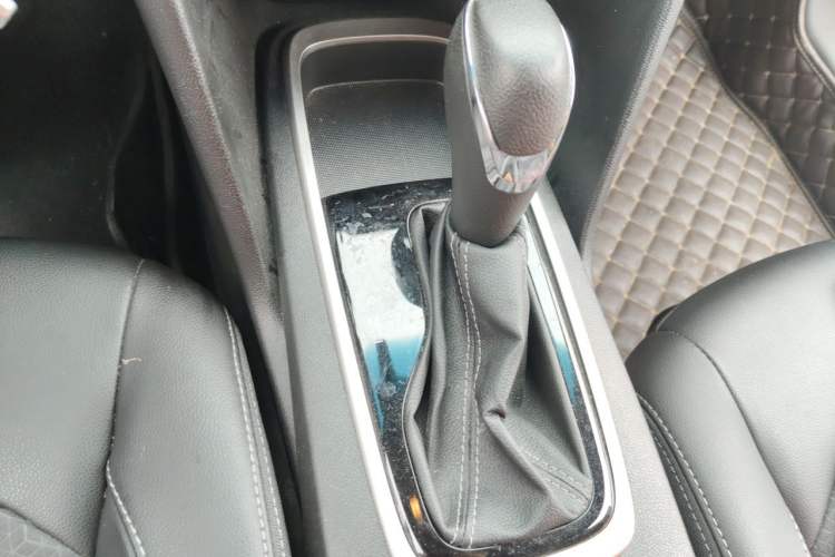 Used Chevrolet Cavalier 2018 320 Automatic Xinyue Edition Gear Lever