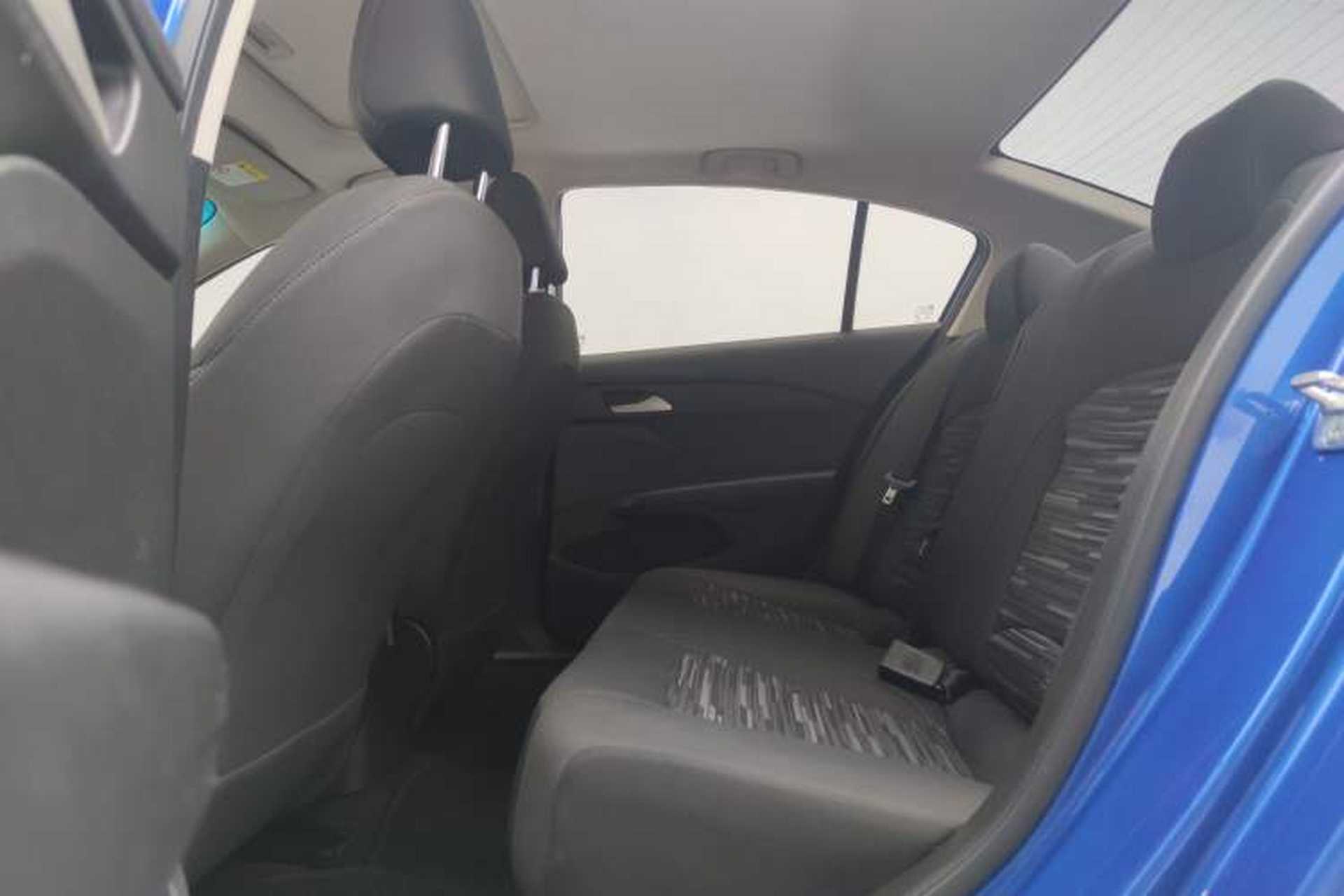 Used Chevrolet Cavalier 2018 320 Automatic Enjoyment Sunroof Edition Interior 2